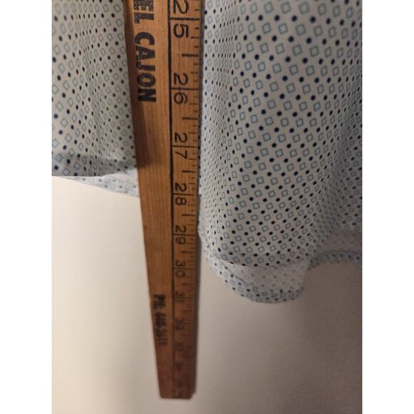 Mizzen Main White Blue Geo SS ShirtMens M Performance Collared Button Up Lightw - Picture 8 of 8